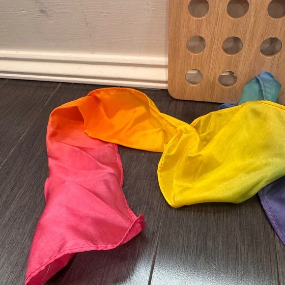 NWOT Sarah’s Silks Wooden Scarf Fine Motor Pulling Toy with Rainbow Scarf Kids - Picture 4 of 6